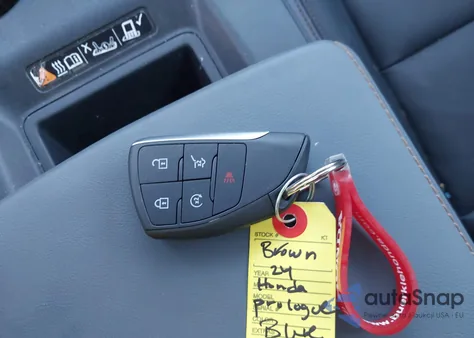 2024 Honda Prologue Touring z USA, uszkodzony, nr VIN 3GPKHXRJ9RS500314